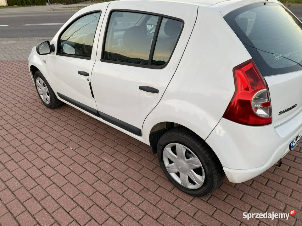 Dacia Sandero Niezawodna benzyna niski przebieg pomorskie