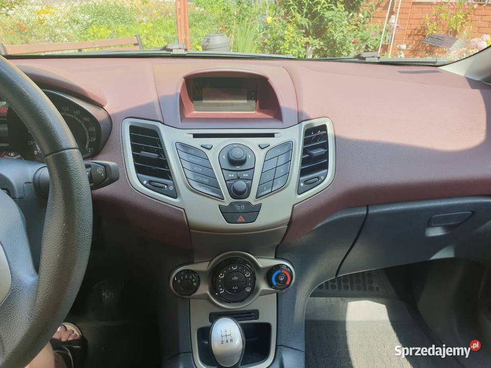 Ford Fiesta mk7 welurowa tapicerka Radymno