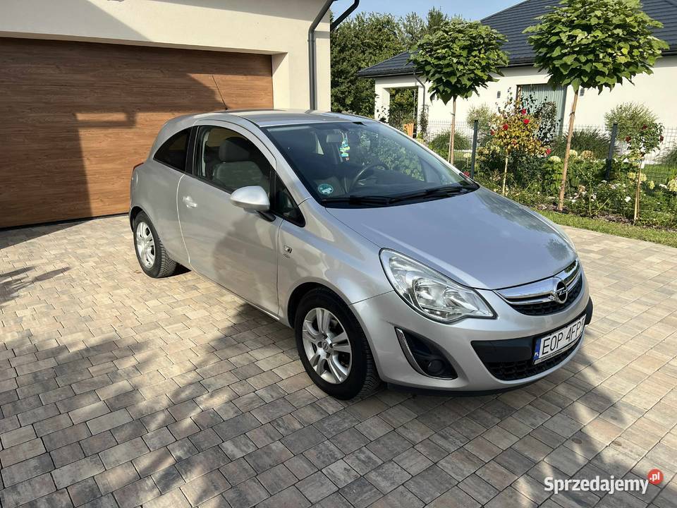 Opel Corsa D 14 Benzyna 2011 Klimatyzacja