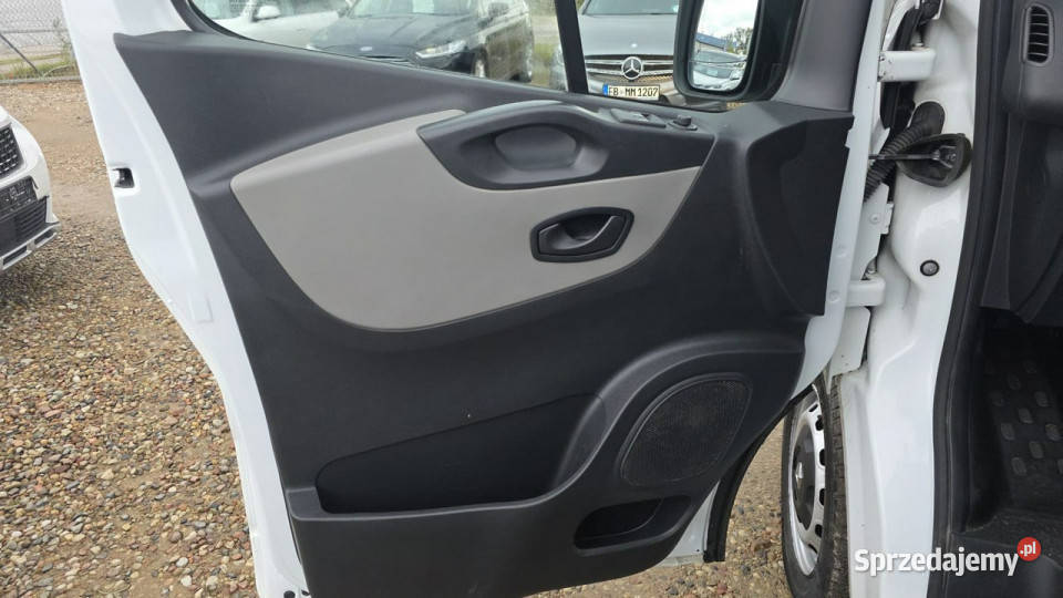 Renault Trafic Klima long navi mały przebieg nieuszkodzony pomorskie
