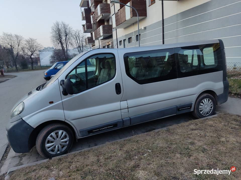 OPEL VIVARO 9osob r2005p19diesel opłaty manualna