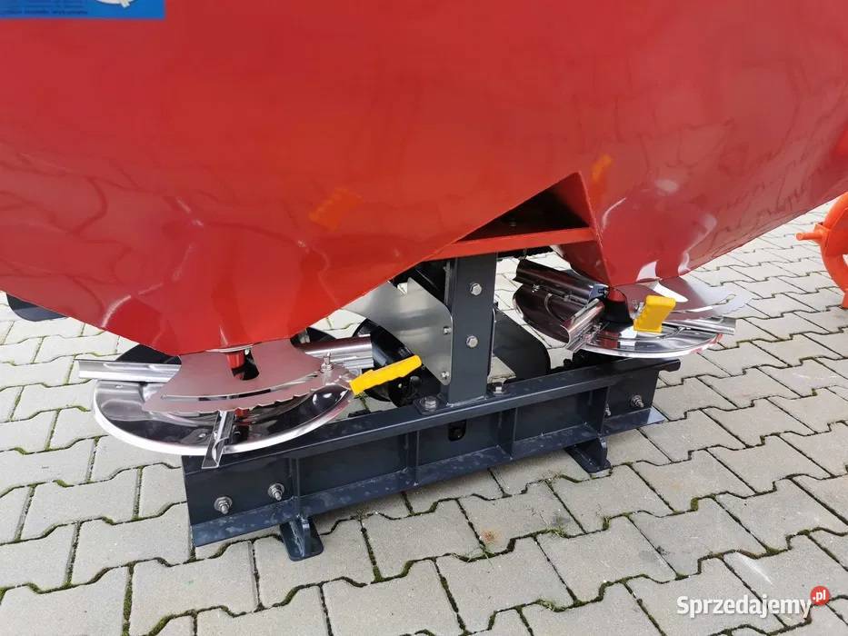 Rozsiewacz JUNIOR Dwutarczowy 600L 1000L MASTER Radomsko