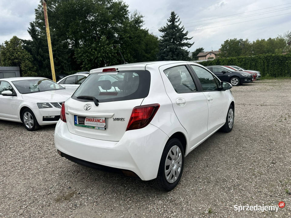Toyota Yaris 13 benzyna6 biegówKlimaSalon Warszawa