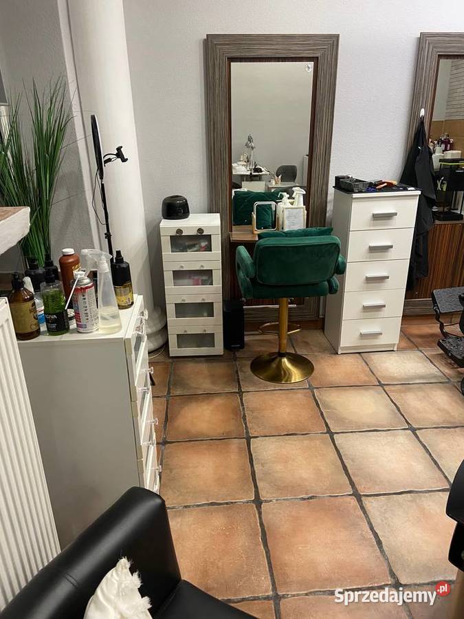 Samodzielne stanowisko stylistki rzęskosmetyczki Warszawa