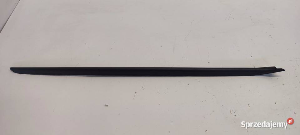 VW TIGUAN ALLSPACE LISTWA SZYBY CZOŁOWEJ PRAWA osobowe