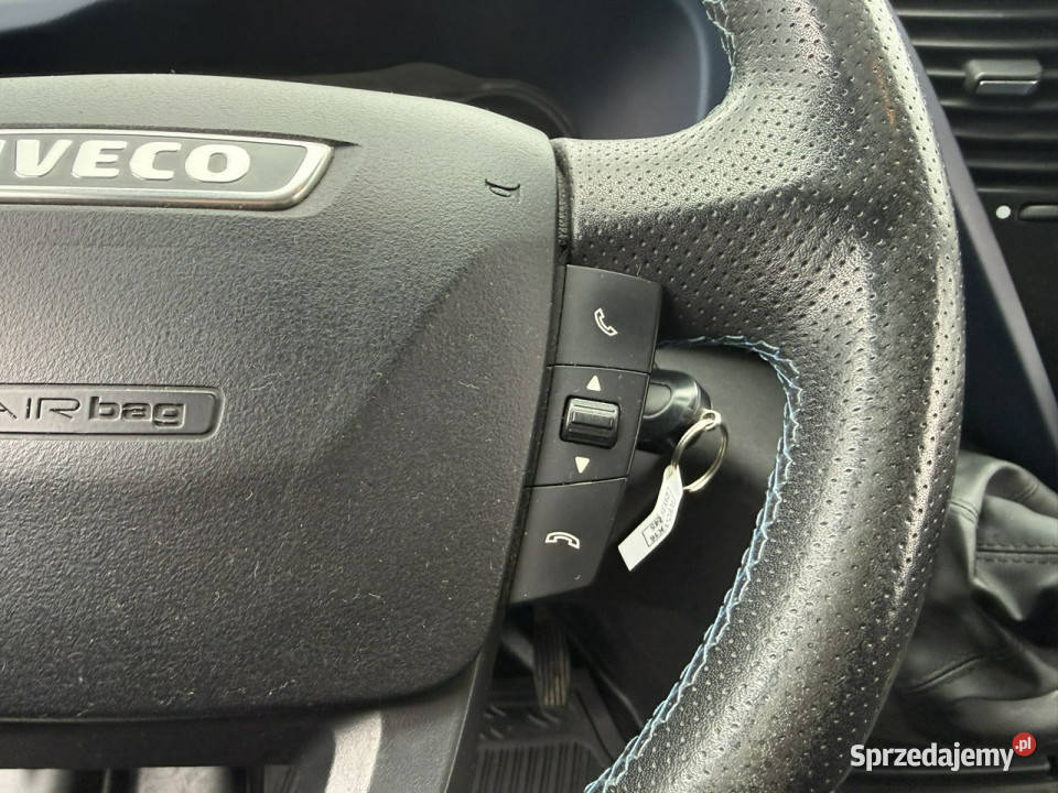 Iveco Daily 35S14 35S14N 30 CNG plandeka winda ESP dolnośląskie Wojkowice