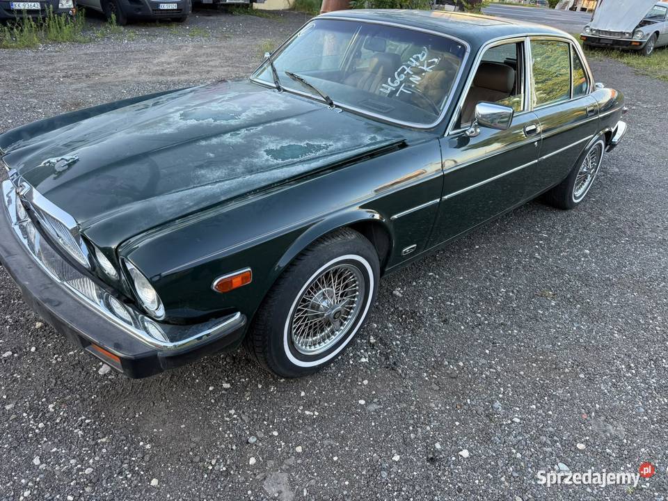 Jaguar XJ6 1985 42 Klasyk z USA Styl komfort i Rok produkcji 1985 łódzkie