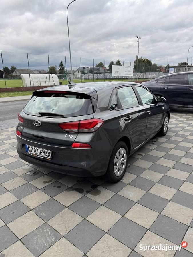 Hyundai i30 z 2021 roku o pojemności 15 benzyna sprzedam