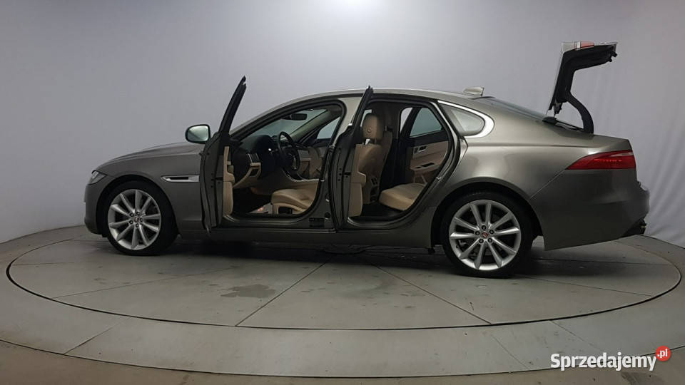 Jaguar XF 20 T AWD Prestige Z Polskiego Salonu centralny zamek Warszawa