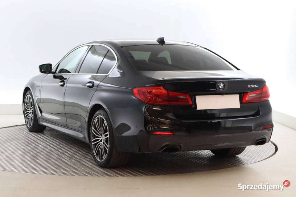 BMW 5 530e iPerformance asystent pasa ruchu Seria 5 Zabrze