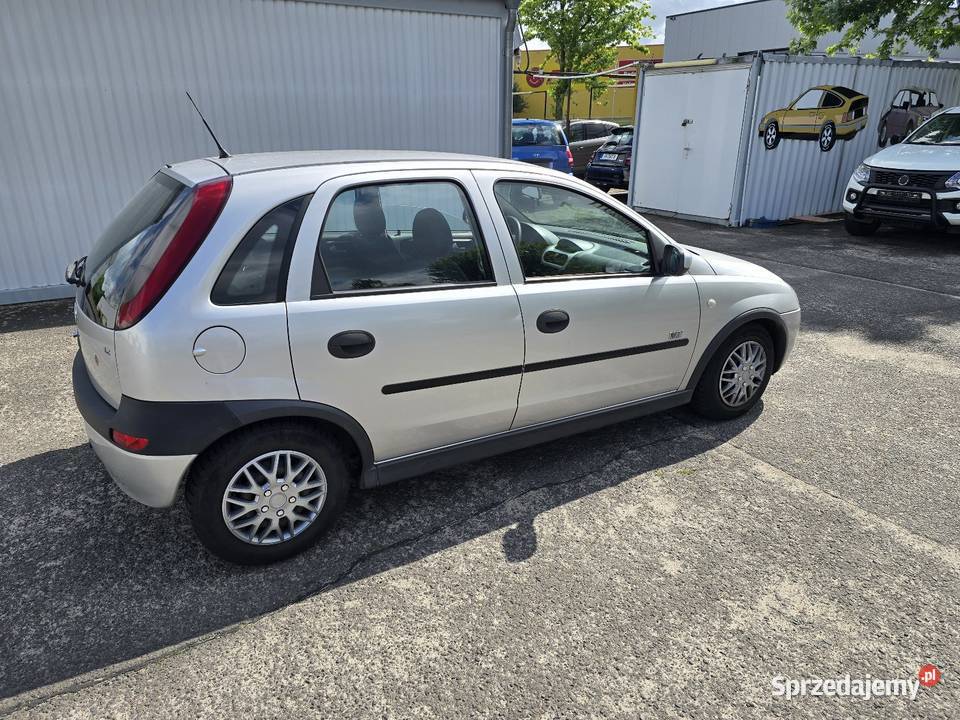 Opel corsa silnik 12 16v Klimatyzacia male