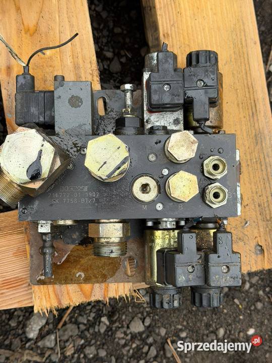 Rozdzielacz hydrauliczny trzysekcyjny HAWE Antonie