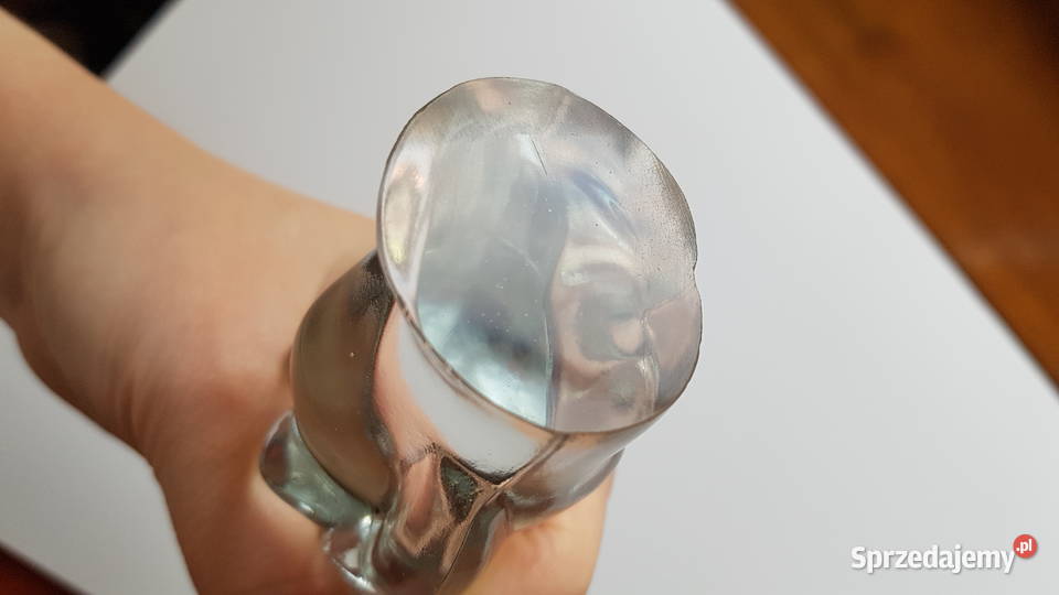 Szklana figurka Baba z serii Rodzina Ząbkowice Porcelana i szkło Dąbrowa Górnicza