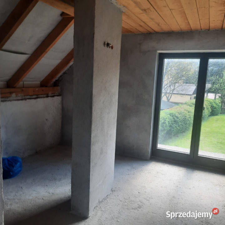 Nowy ładny dom do wykończenia w spokojnej Poręba