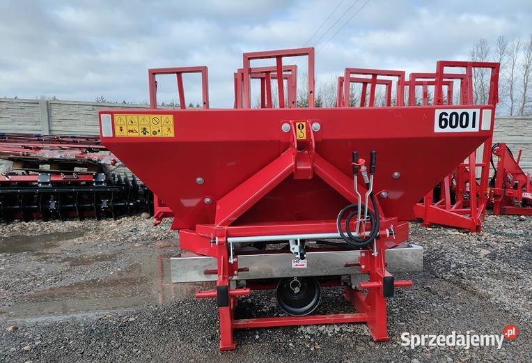 Rozsiewacz nawozu hydraulika STRUMYK TYTAN 16 Kartuzy sprzedam