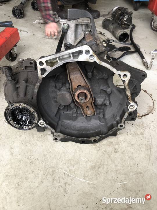 KOMPLETNA MANUALNA PIĘCIOBIEGOWA SKRZYNIA BIEGÓW Kozy sprzedam