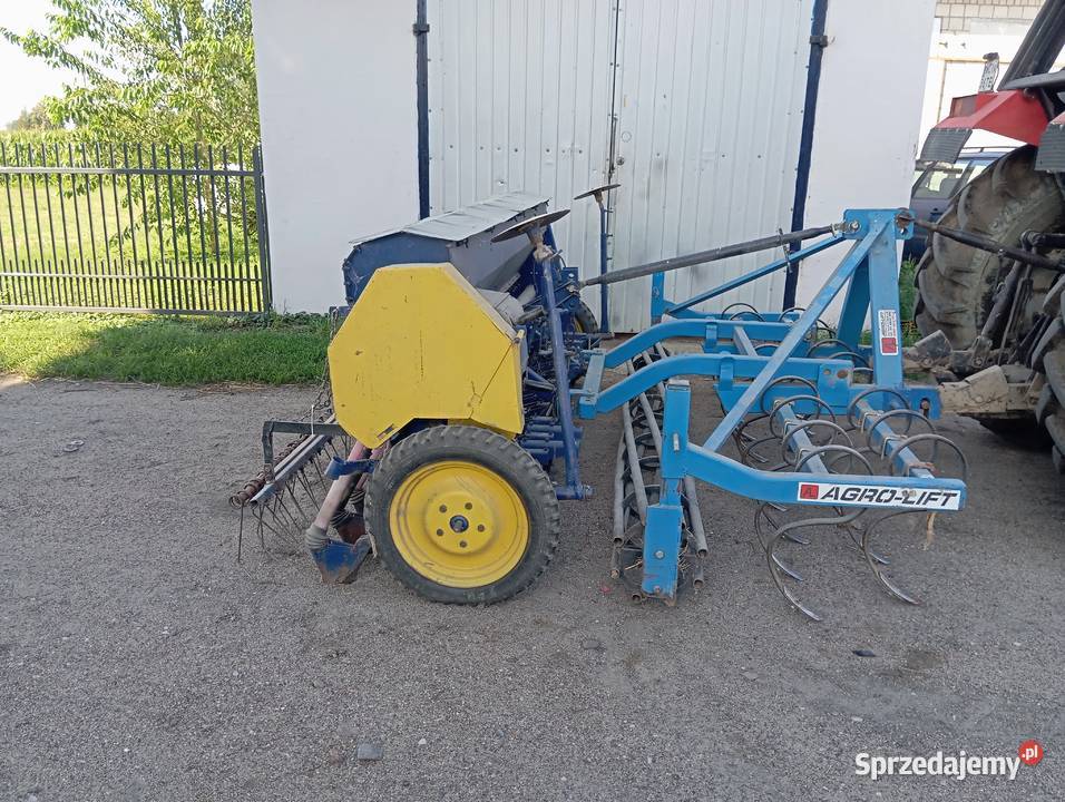 Siewnik z agregatem