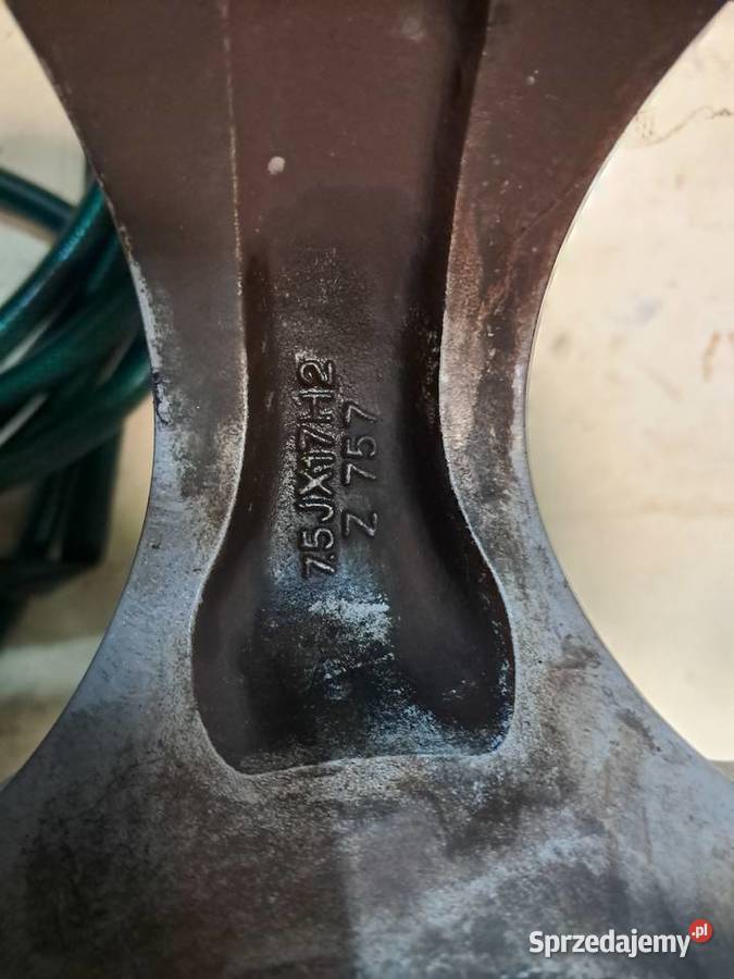 Sprzedam felgi 17 4x100
