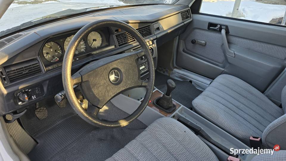 Mercedes 190 20i przebieg 91 190 Nowy Świętów