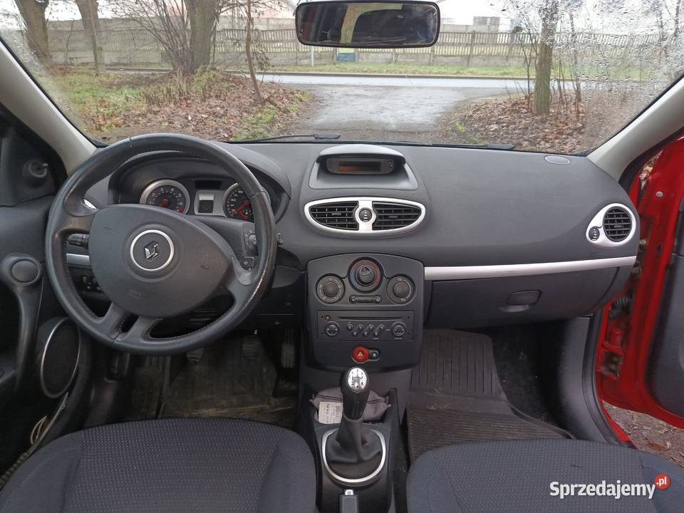 Renault Clio 16 16V welurowa tapicerka Clio Chodzież