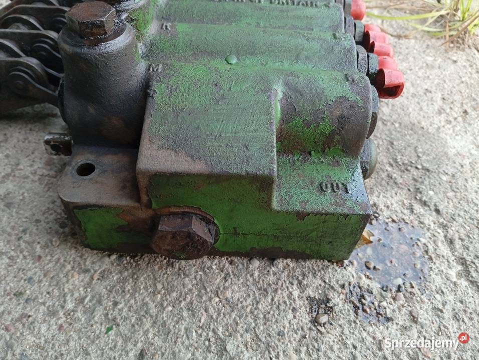 Rozdzielacz hydrauliczny John Deere 965 975 1065 Suchowola