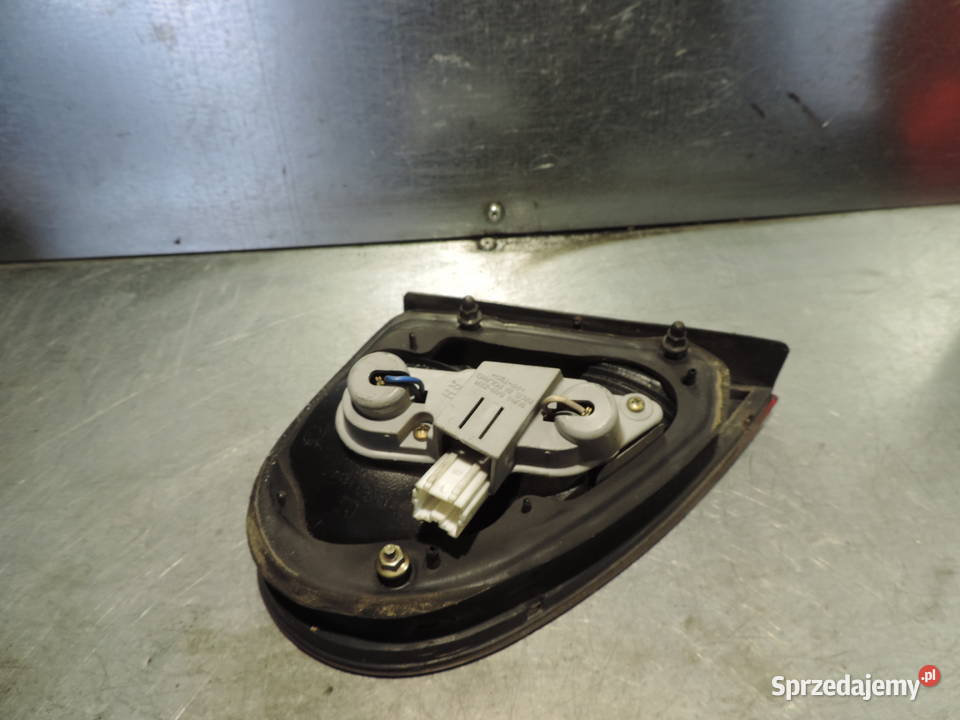 LAMPA PRAWY TYŁ W KLAPĘ DAEWOO LANOS SEDAN Lampy tylne Nowy Sącz