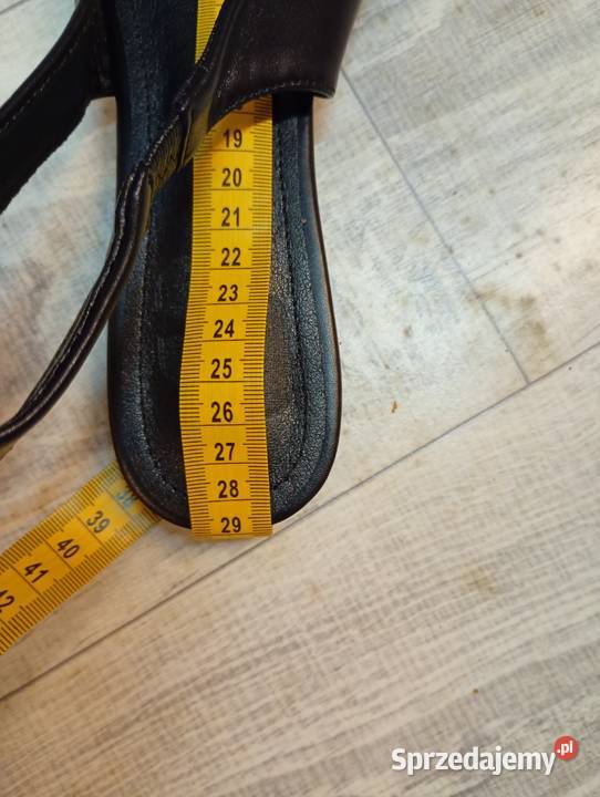 42 Czarne baleriny wieczorowe z odkrytą piętą 28cm