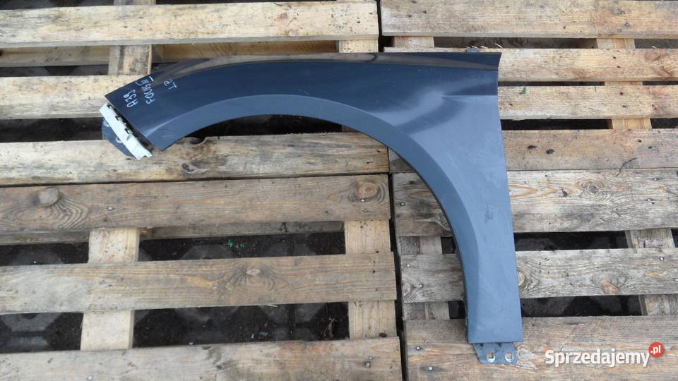 FORD FOCUS MK3 III 11r błotnik lewy przód