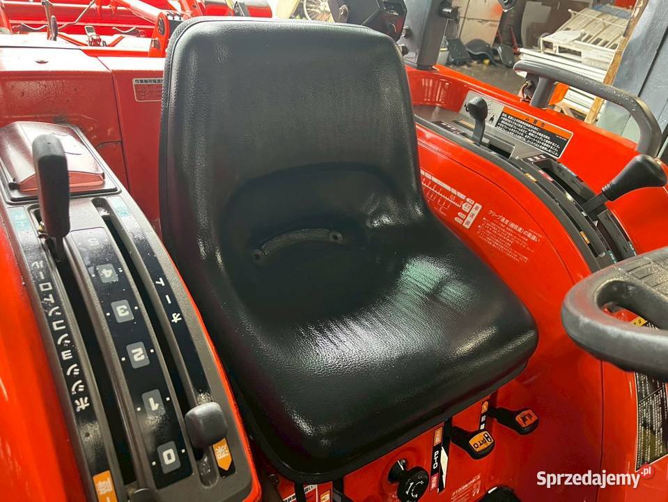 Traktor Kubota T240 Skała