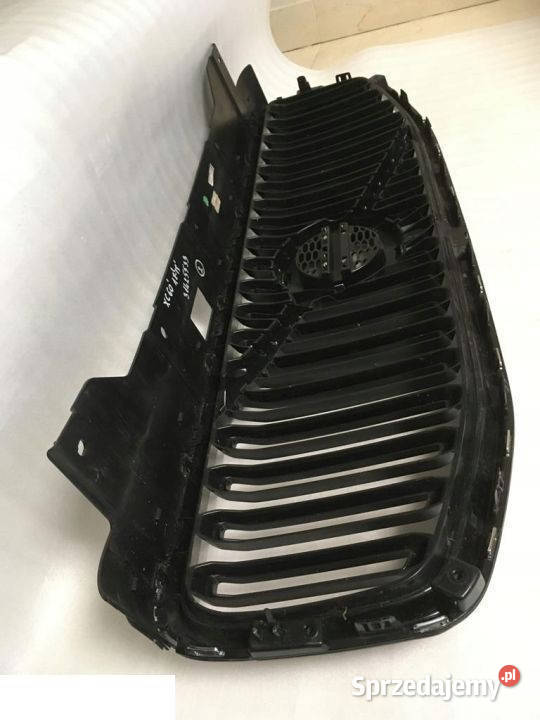 VOLVO XC60 2018 ATRAPA GRILL GRIL 31225533 Kozubszczyzna