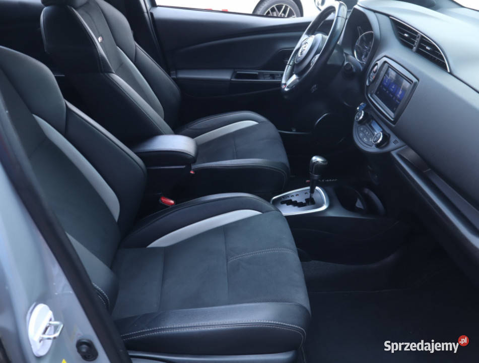 Toyota Yaris 15 Hybrid czujnik deszczu Łódź