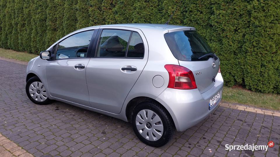 Toyota Yaris 10 benzyna 2007 153000km sprzedam