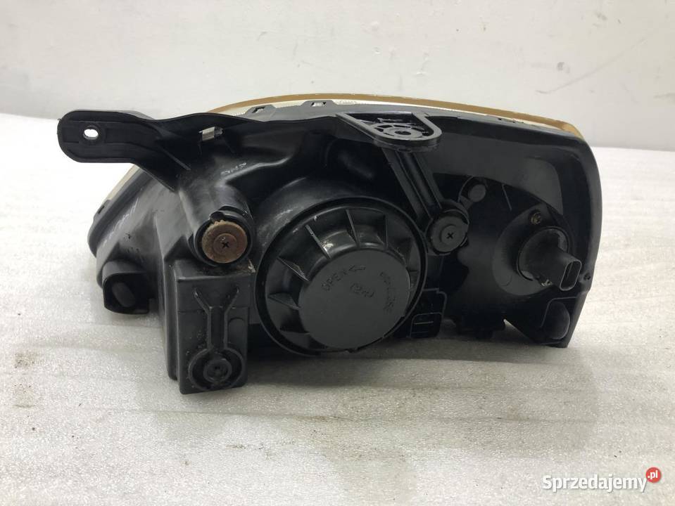 REFLEKTOR LAMPA PRAWY PRZÓD KIA RIO