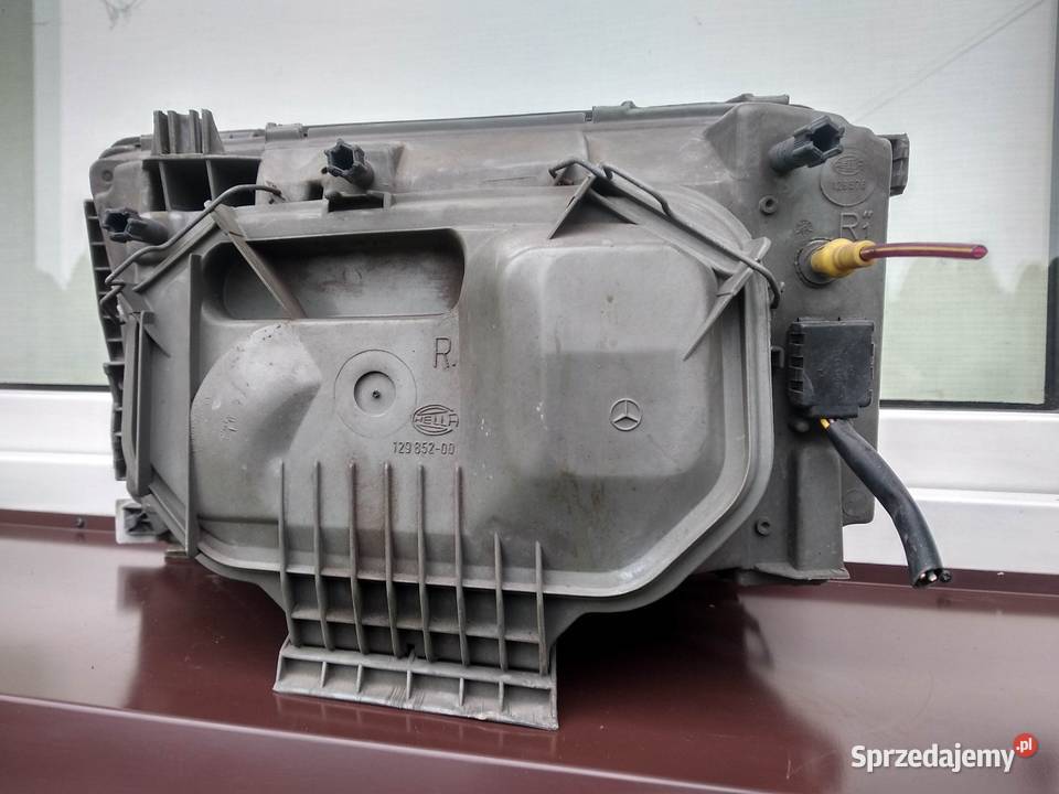Mercedes W124 lampa przednia prawa reflektor
