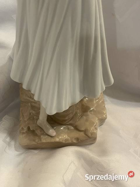 Dekoracyjna porcelanowa figurka baletnicy Kraków