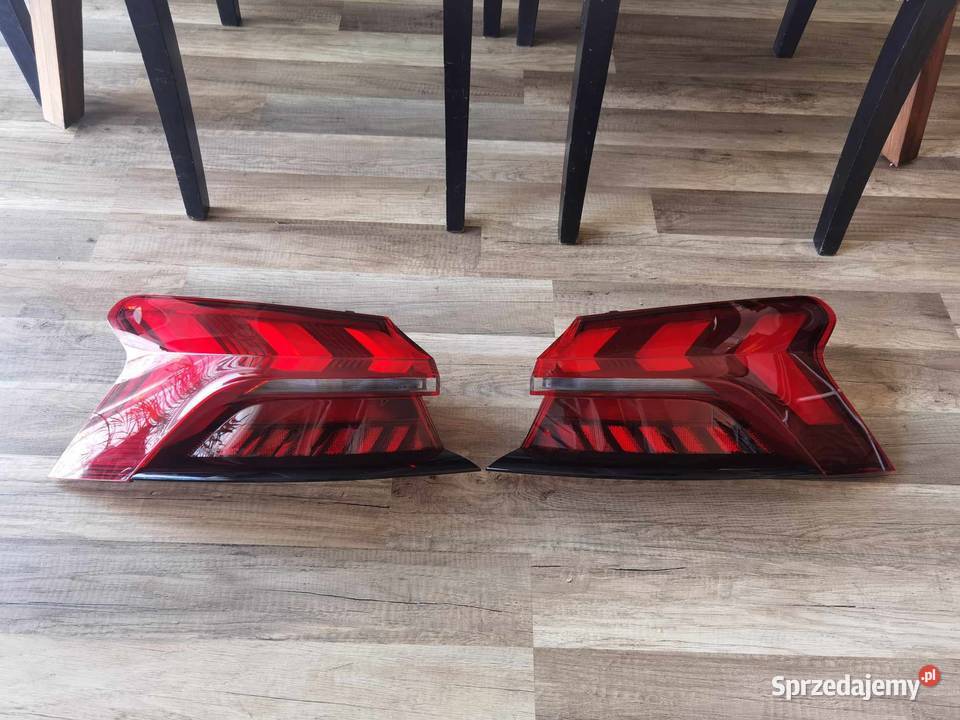 AUDI ETRON GT lampa prawy tył TYLNA 4J3945092 Lampy tylne Pielgrzymka