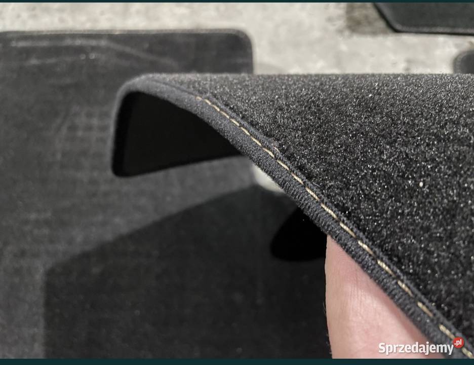 Dywaniki welurowe Toyota Avensis t27 t29 Nowe