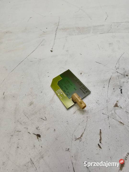 WZMACNIACZ ANTENOWY AUDI A6 C6 4F5035225E Przystajń
