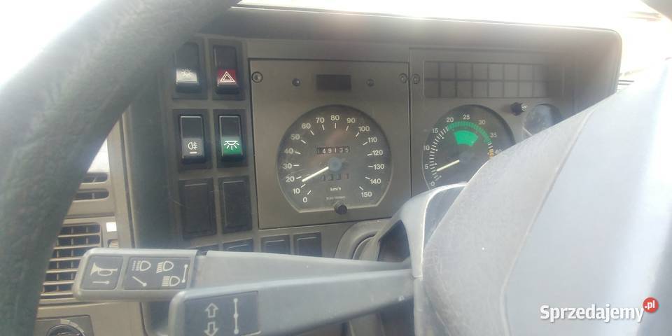Iveco Daily 4910 z kontenerem i windą DMC 35 5 t dolnośląskie Dzierżoniów