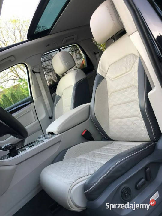 Volkswagen Touareg RLine 2019r V8 40 TDI 422 4x4 Wijewo