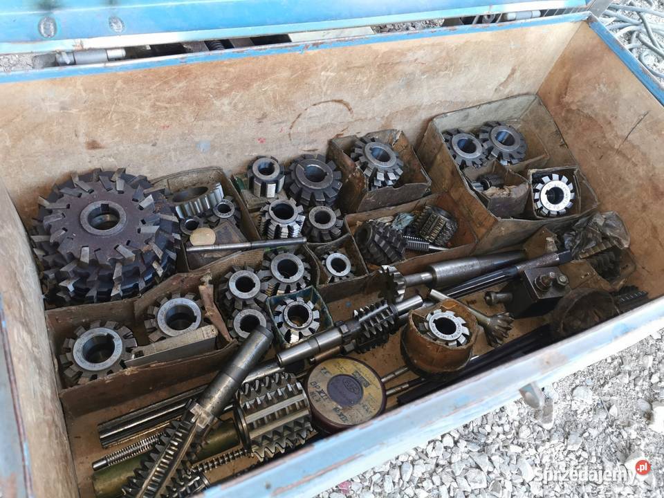 Frezarka uniwersalna do metalu bułgarska FU251 z Gostyń sprzedam