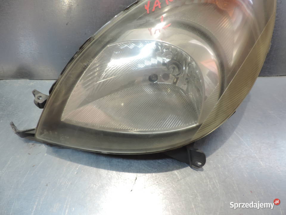 LAMPA LEWY PRZÓD PRZEDNIA TOYOTA YARIS I 1