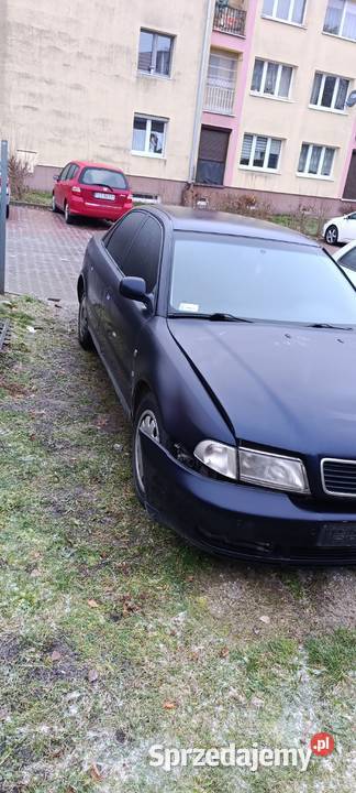 Audi A4 B5 uszkodzone Rok produkcji 1997 A4 mazowieckie Iłża