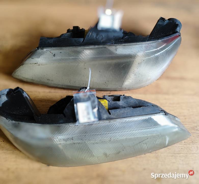 PEUGEOT 406 Lampy przód kpl śląskie Żywiec