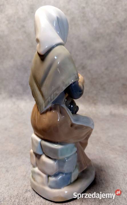 LLADRO seria Zaphir 522 Dziewczynka z zajączkiem
