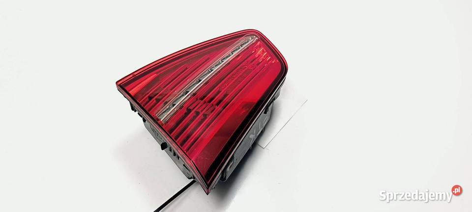 LAMPA W KLAPE PRAWA VOLKSWAGEN PASSAT B8 kujawsko-pomorskie