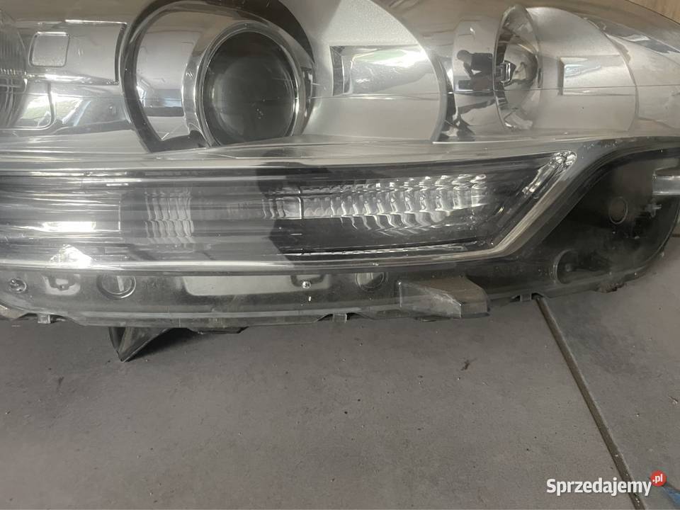 Citroen C5 xenon skrętny prawy Kozubszczyzna sprzedam