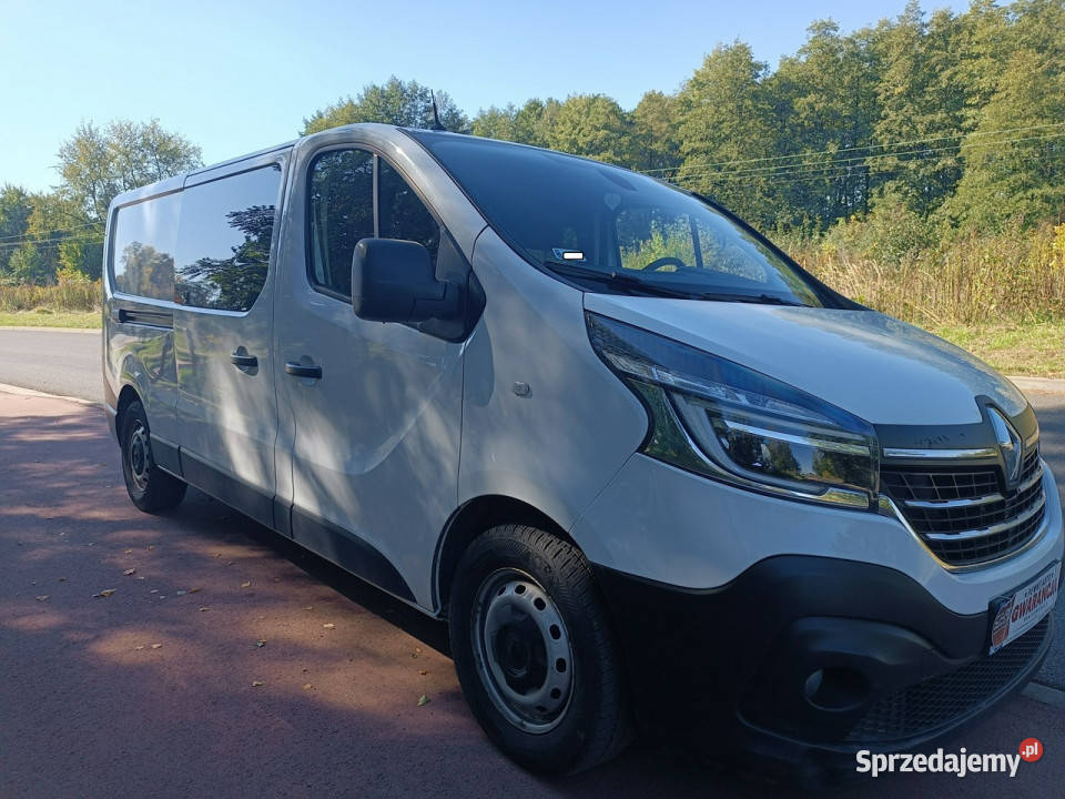 Renault Trafic 6osobowy rej jako osobowy bez wielofunkcyjna kierownica Motoryzacja Chełm Śląski
