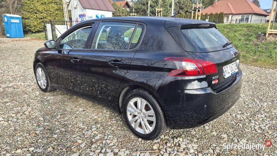PEUGEOT 308 15 DHI 131 BEZWYPADKOWY światła przeciwmgielne