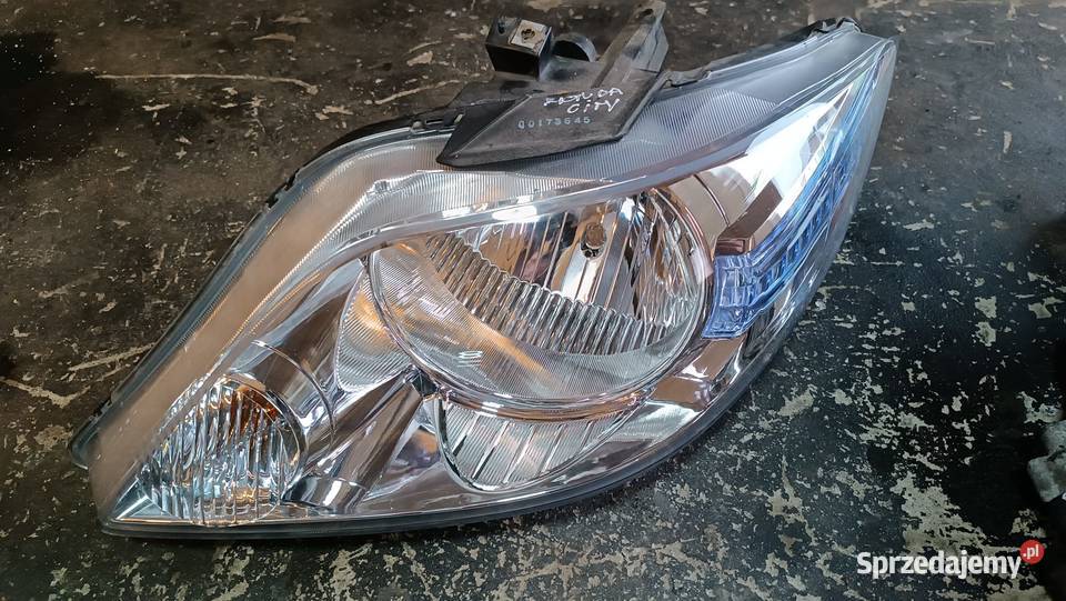 Lampa przód przednia Honda City IV lift osobowe Radłów